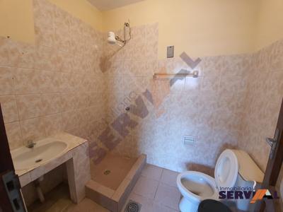 casa-de-2-pisos-semi-av-circunvalacion