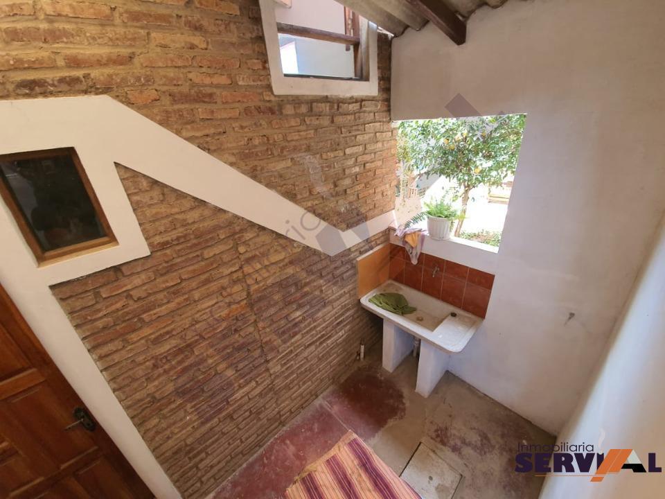 7-thumbnail-casa-de-2-pisos-semi-av-circunvalacion