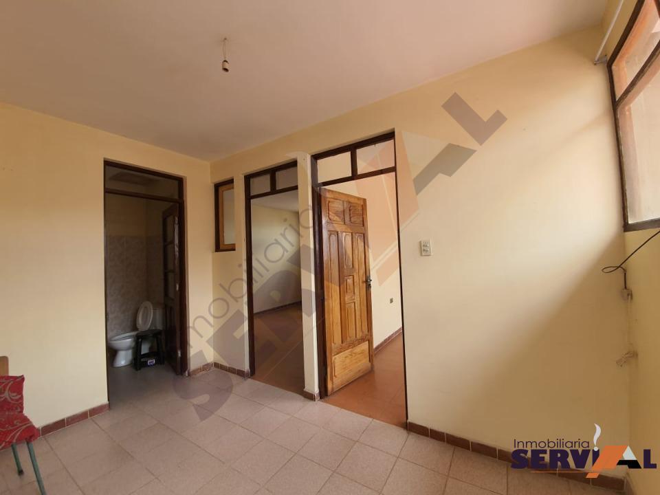 4-thumbnail-casa-de-2-pisos-semi-av-circunvalacion