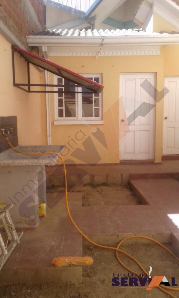 6-thumbnail-bonita-casa-de-2-plantas-proximo-av-circunvalacion