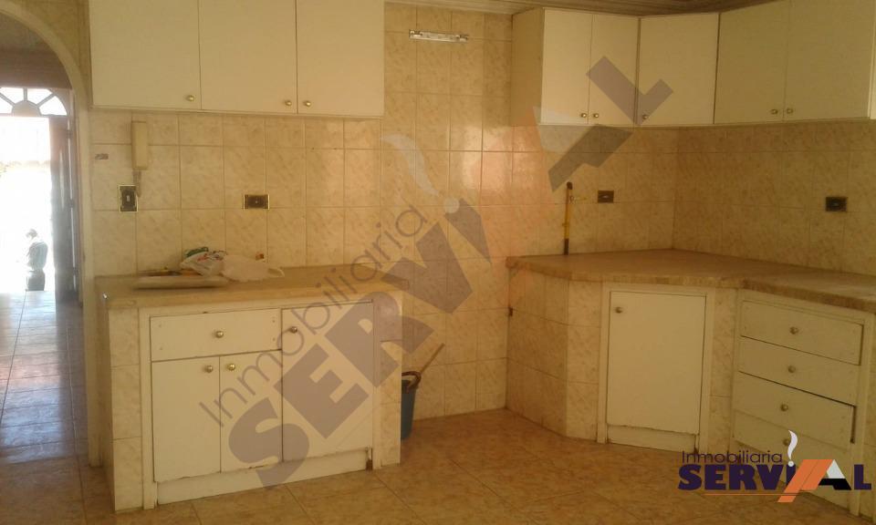 7-thumbnail-bonita-casa-de-2-plantas-proximo-av-circunvalacion
