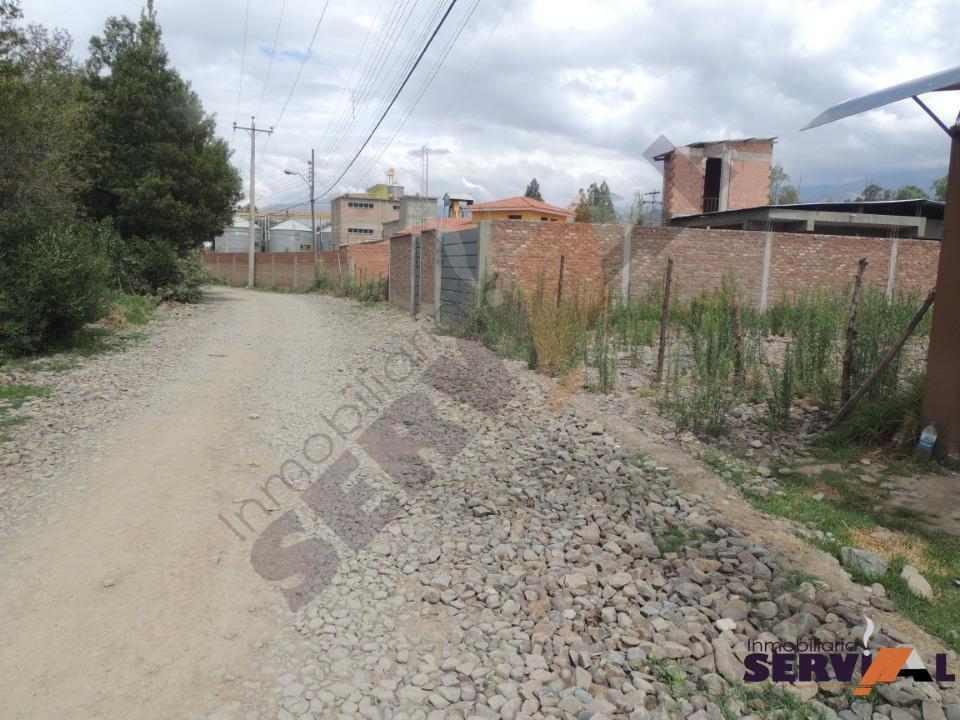 4-thumbnail-lote-en-venta-zona-chiquicollo-la-av-linde