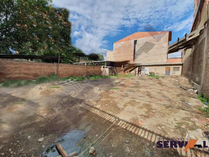 2-thumbnail-lote-sobre-la-av-melchor-rosa-407-m2