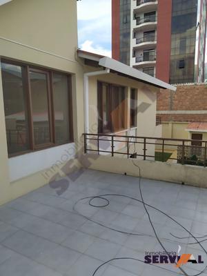 casa-independiente-con-2-departamentos-av-america