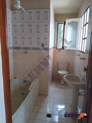 alquilo-casa-3-plantas-en-t-haenke