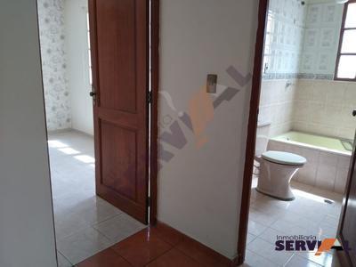 alquilo-casa-3-plantas-en-t-haenke