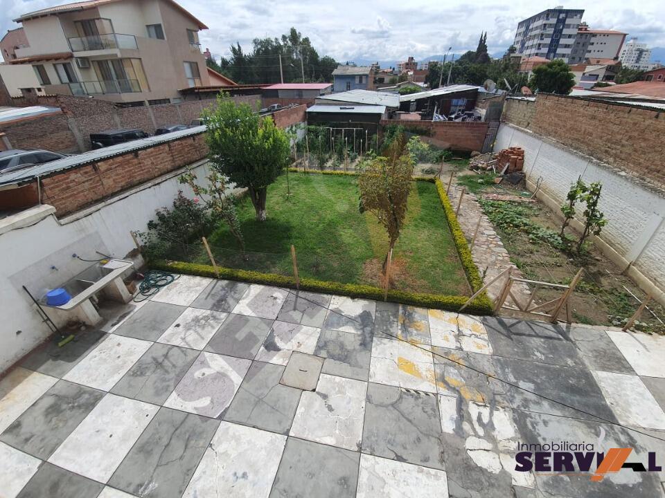 11-thumbnail-casa-con-dos-tiendas-en-melchor-perez-de-olguin
