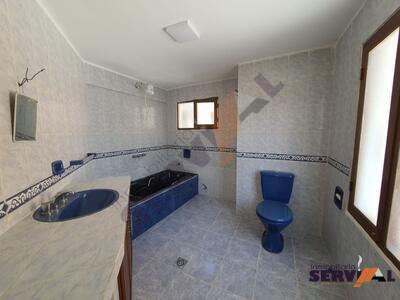 amplia-casa-en-venta-en-ladislao-cabrera