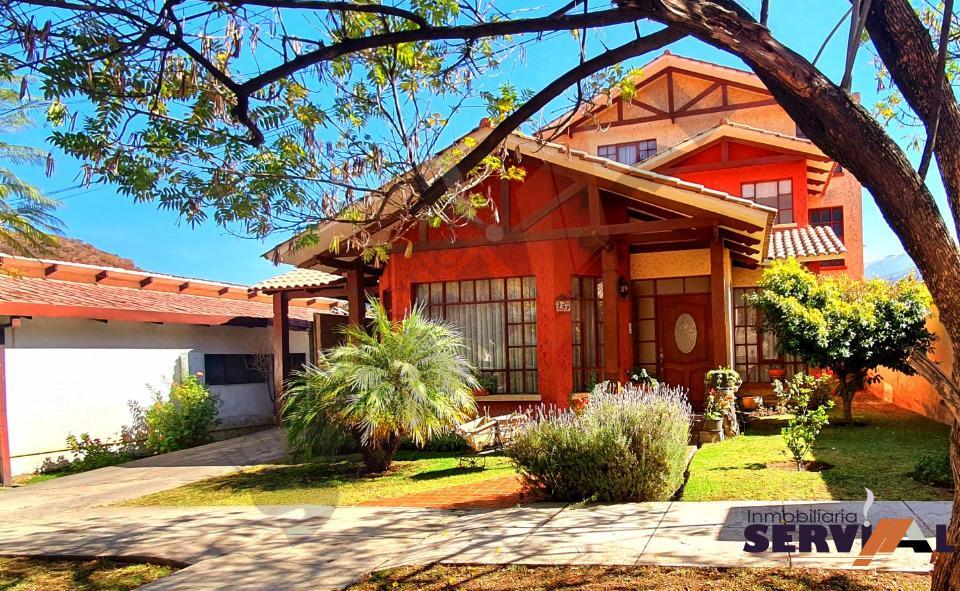 1-thumbnail-lujosa-hermosa-casa-de-3-castillo