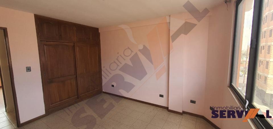 3-thumbnail-departamento-en-anticretico-en-inmediaciones-av-oquendo-colombia