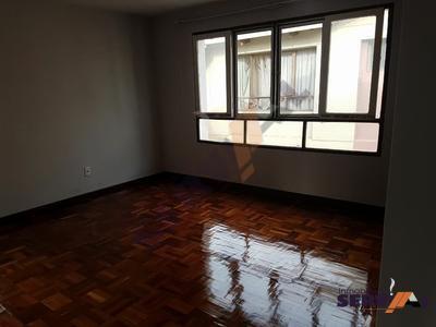 alquilo-casa-de-2-plantas-americano